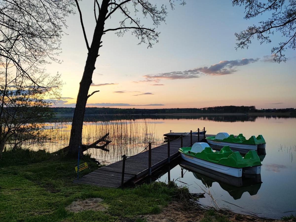 Siedlisko Nr 4A Nad Jeziorem Skarlinskim, Jezioro, Mazury, Domki Letniskowe Kurzetnik Exterior foto